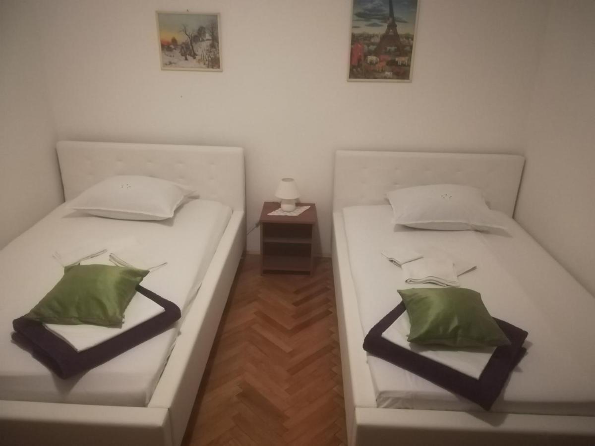 Lara Apartment Šibenik Esterno foto