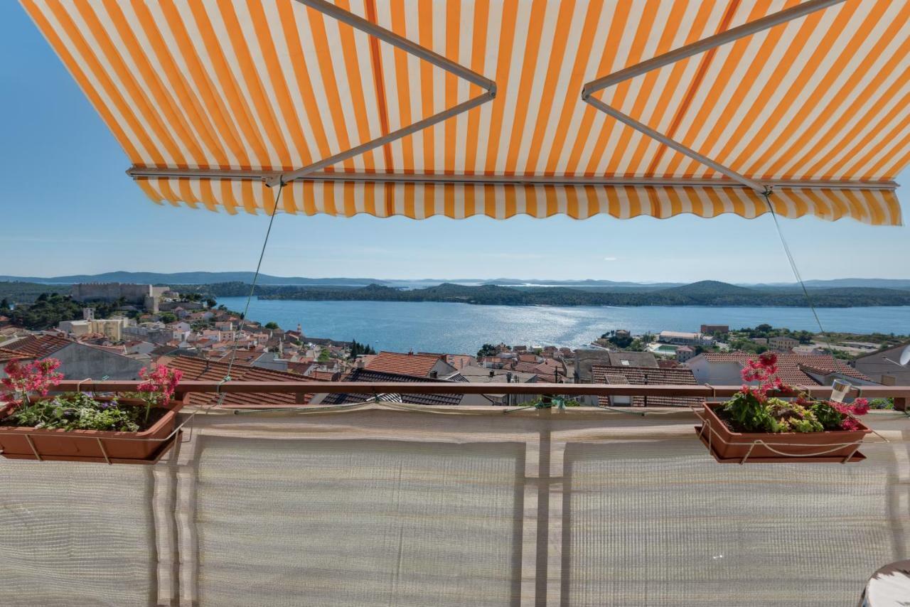 Lara Apartment Šibenik Esterno foto