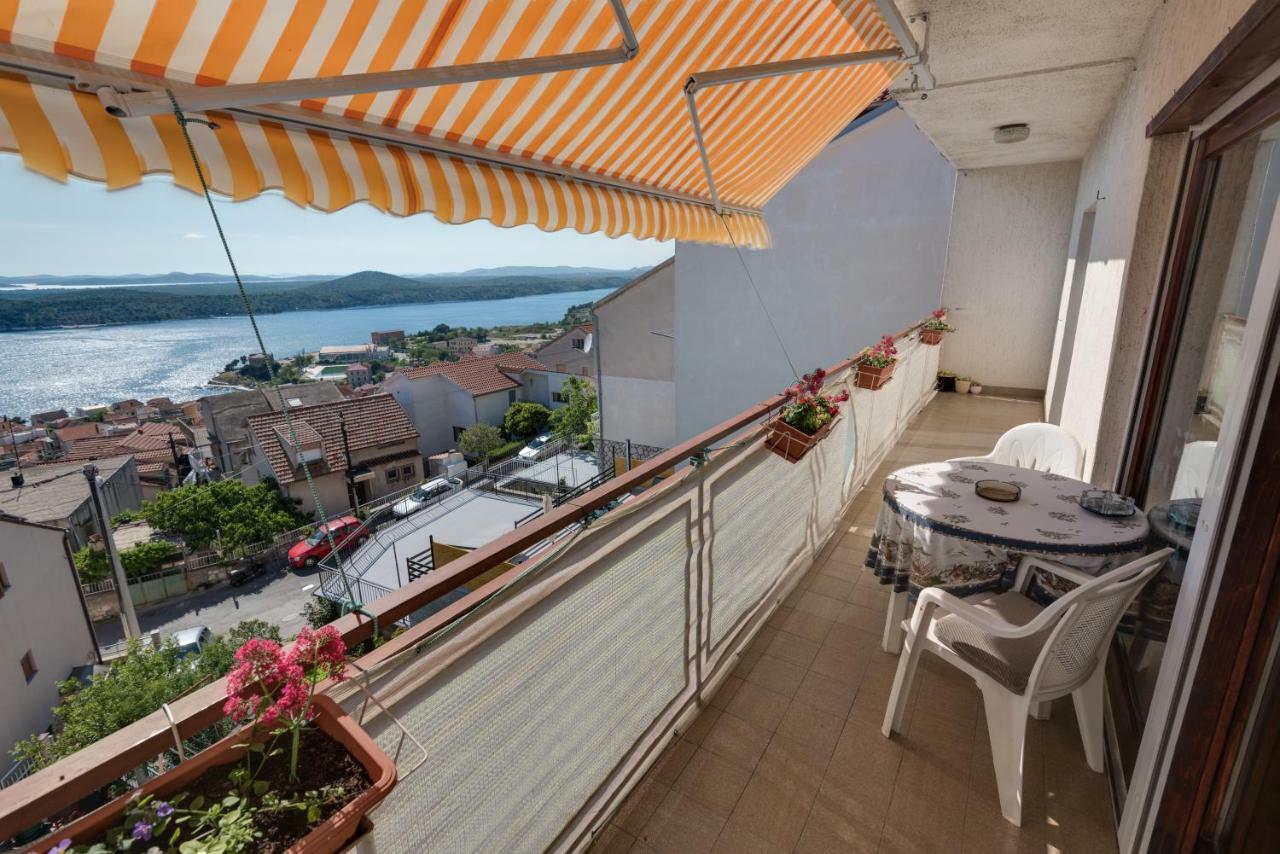Lara Apartment Šibenik Esterno foto